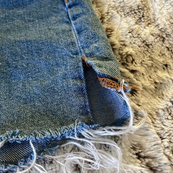 H&M Cut Off Jean Shorts - Picture 2 of 3